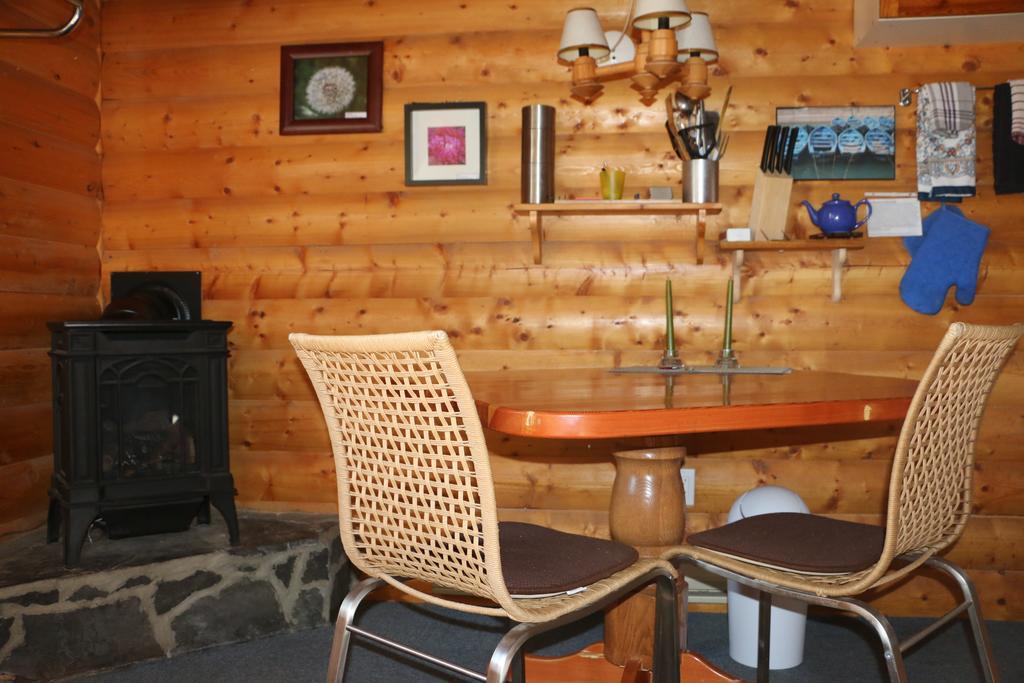 Rocky Mountain Cabins And Home Golden Eksteriør billede